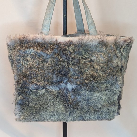 CHANEL Grey Rabbit Fur Tote - Picture 3 of 9